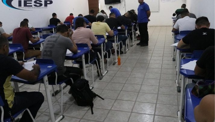 ALUNOS DO CURSO SUPERIOR DE TECNOLOGIA EM SEGURANÇA PÚBLICA REALIZAM PROVAS PRESENCIAIS