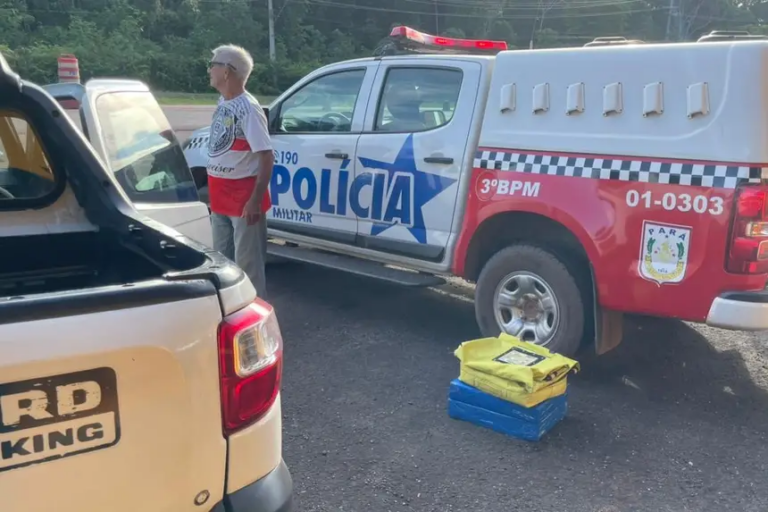 O coronel médico Yoshibumi Kumeta (e) disse que o Habe está aberto a novas edições do curso